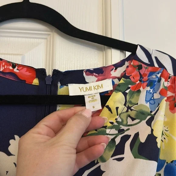 Yumi Kim Floral Navy Romper - Picture 3 of 8